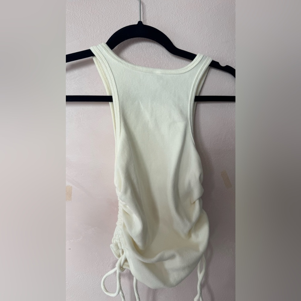 White Ribbed Ruched Tank Top - Picture 3 of 3
